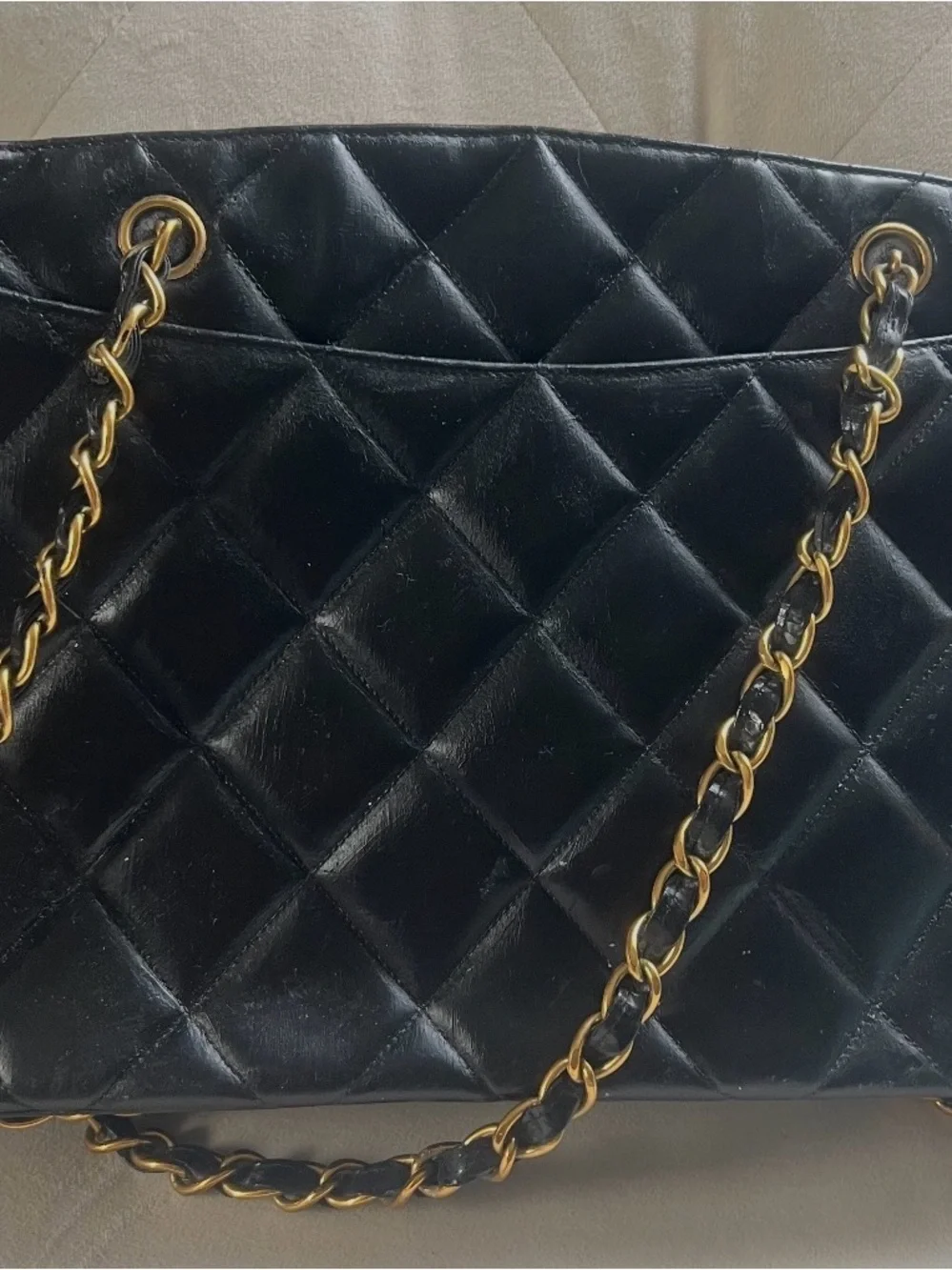CHANEL Black Quilted Crossbody Bag with Gold Hardware y2k 90s